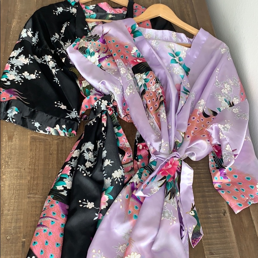 Robes - Picture 2 of 7
